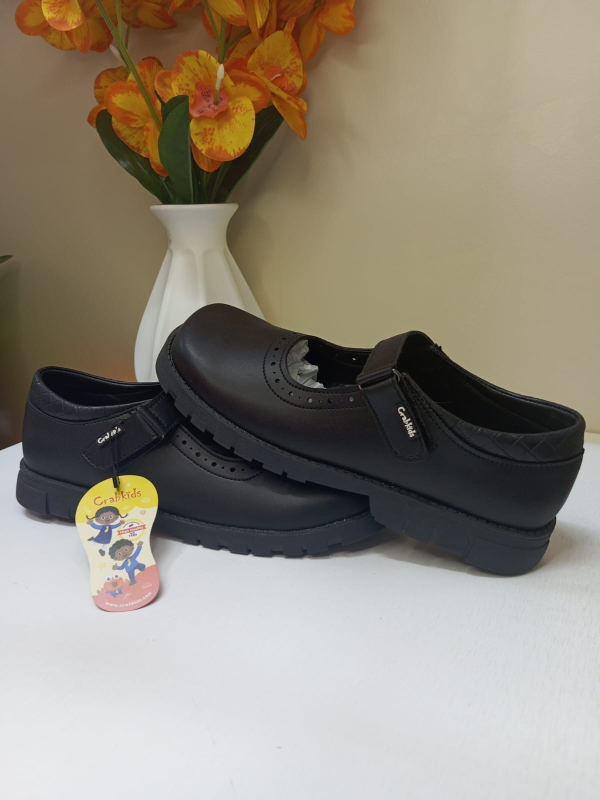 CrabKids Girls Velcro School Shoe